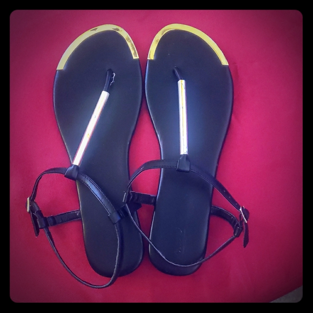 Gold trimmed Thong sandals